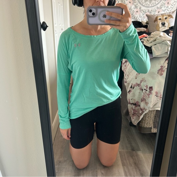 UNDER ARMOUR: Neon Bundle - Picture 2 of 4